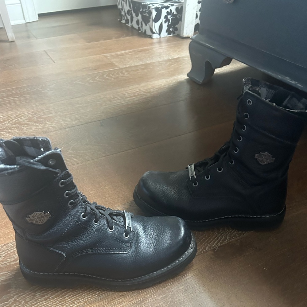 Men’s black Harley Davidson riding boots.Size 91/2.